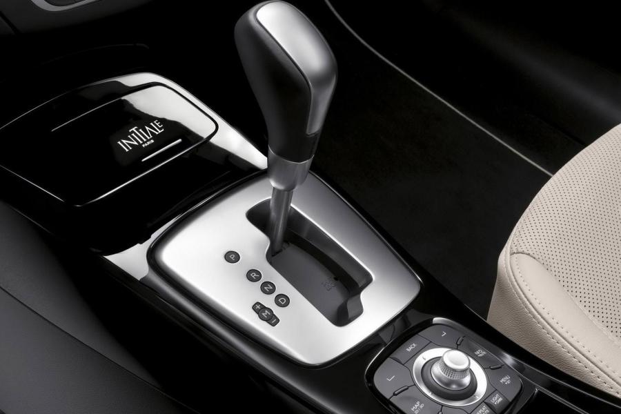  Renault Laguna 2011 года  (фото 17 из 17)
